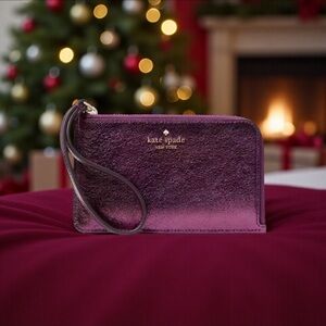 Kate Spade Lucy Metallic Medium L- Zip Wristlet in Dark Raspberry